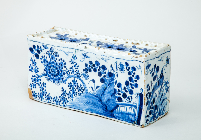 DUTCH BLUE AND WHITE DELFT FLOWER BRICK
