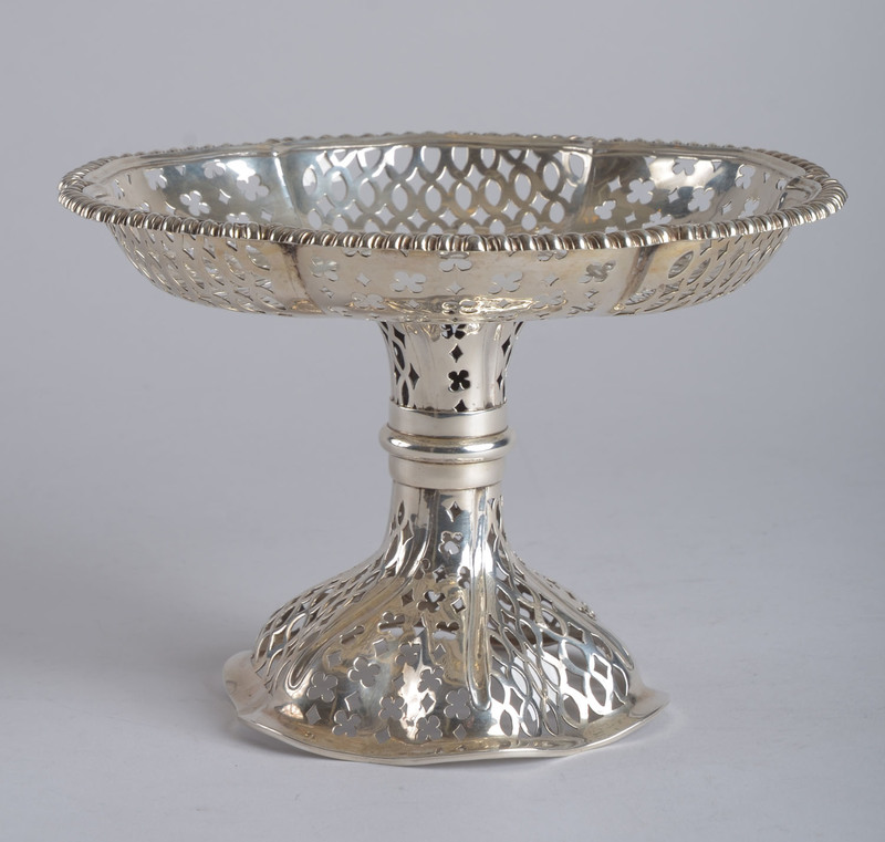 VICTORIAN SILVER STEMMED COMPOTE WITH PIERCED SURFACE