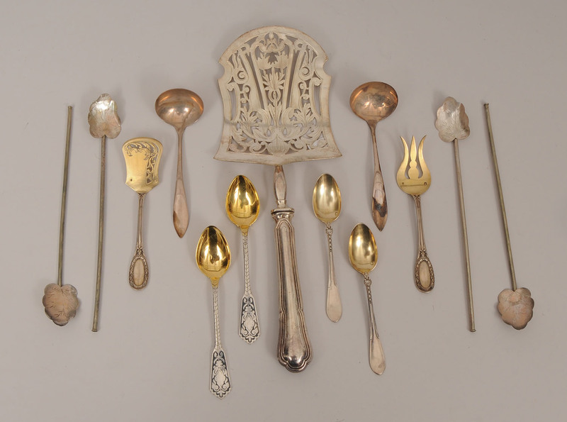 GROUP OF CONTINENTAL SILVER FLATWARE