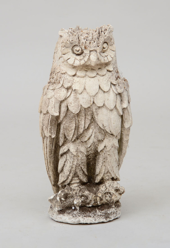 COMPOSITION MODEL OF A PERCHED OWL