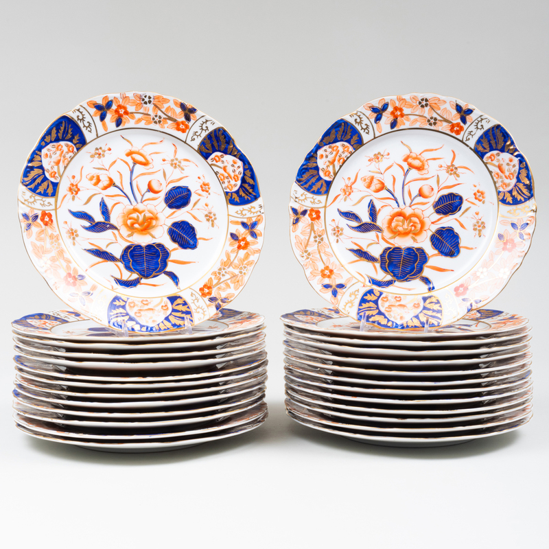 Set of Twenty-Four English Porcelain 'Imari' Dinner Plates