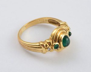 18k Gold and Emerald Ring