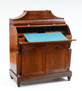 JOSEPH BARRY (ATTRIBUTION), PHILADELPHIA, CLASSICAL CARVED MAHOGANY AND FIGURED MAHOGANY CYLINDER-FRONT DESK, C. 1815