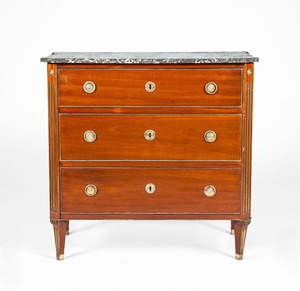 GERMAN NEOCLASSICAL BRASS-MOUNTED MAHOGANY COMMODE, POSSIBLY BALTIC