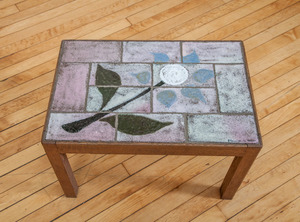 OAK TILE-TOP LOW TABLE