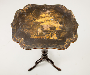 Late George III Black Lacquer and Parcel-Gilt Tilt-Top Candle Stand