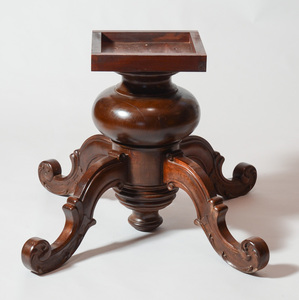 Victorian Style Mahogany Center Table