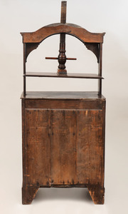 George II Oak Linen Press