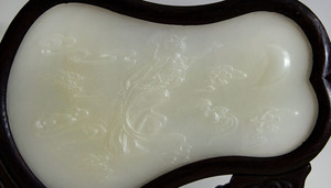 Chinese Relief-Carved White Jade Pear-Form Fan