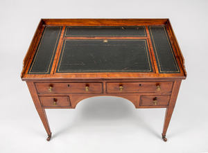 Edwardian Mahogany Kneehole Desk