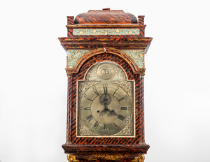 GEORGE III JAPANNED AND PARCEL-GILT LONGCASE CLOCK, DIAL SIGNED MINFHULL DENLIGH