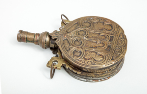 BRASS-MOUNTED SINGLE-BARREL FLINT LOCK LONG GUN