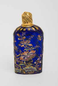 CONTINENTAL ENAMEL-PAINTED CUT COBALT GLASS SCENT BOTTLE WITH 14K GOLD 