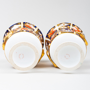 Pair of Bloor Derby Porcelain 'Imari' Pattern Campagna Form Vases