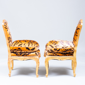 Pair of Louis XV Style Giltwood Chaises, of Recent Manufacture
