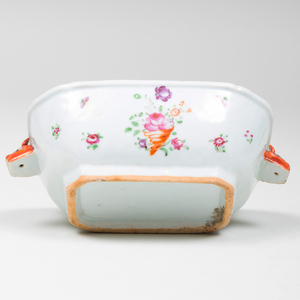 Chinese Export Porcelain Sauce Tureen, Cover and Underplate