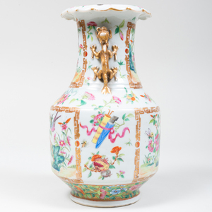 Chinese Export Famille Rose Porcelain Vase