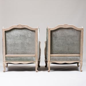 Pair of Louis XV Style White Painted Winged Bergères, of Recent Manufacture