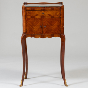 Louis XV/XVI Style Tulipwood Parquetry Table en Chiffonnière