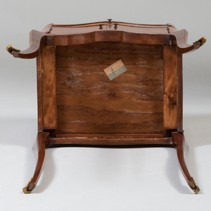Louis XV/XVI Style Tulipwood Parquetry Table en Chiffonnière