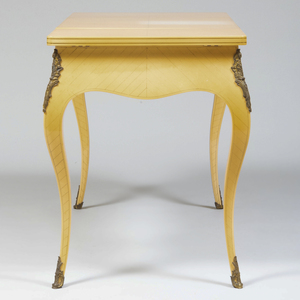 Louis XV Style Gilt-Metal-Mounted Lacquered Dressing Table, of Recent Manufacture