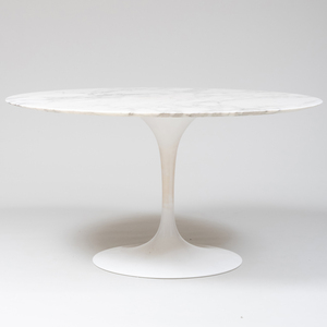 Eero Saarinen for Knoll Calacatta Marble Topped White Painted, Molded Cast Aluminum 'Tulip' Table