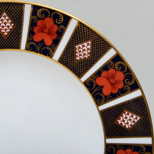 Royal Crown Derby Porcelain Dinner Service in the 'Old Imari' Pattern