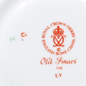 Royal Crown Derby Porcelain Dinner Service in the 'Old Imari' Pattern