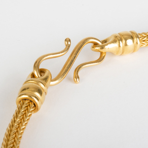 18k Gold Woven Pendant Necklace